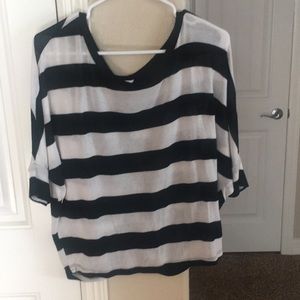 Black and white stripe half sleeve sweater